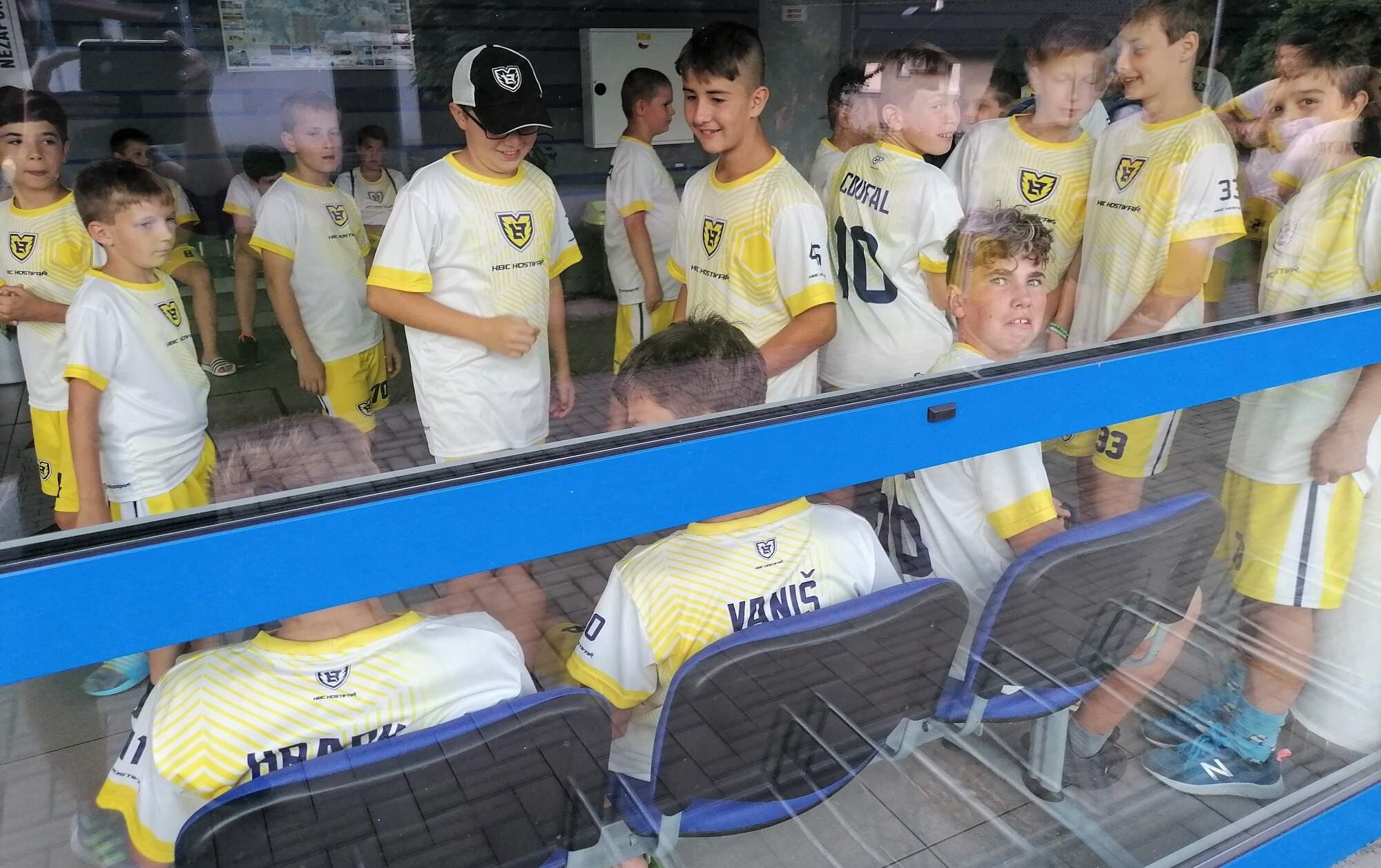 Světlá nad Sázavou čeká na příjezd hostivařské mládeže! Světlá nad Sázavou čeká na příjezd hostivařské mládeže!